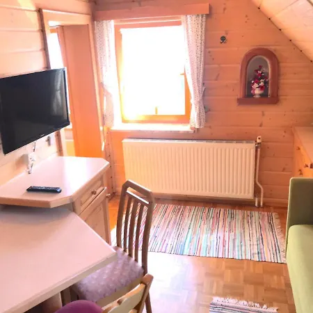 Futtertroegl * Lachtal