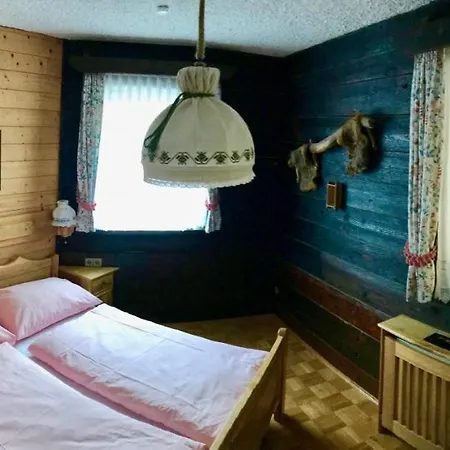 Futtertroegl Daire Lachtal